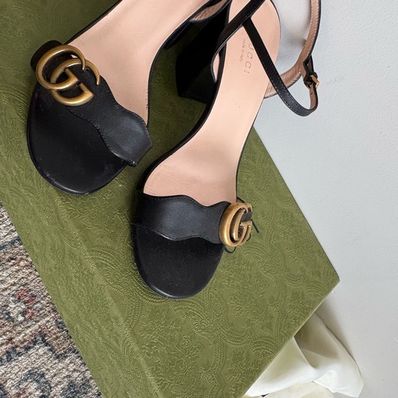 Gucci Black Heel with Gold Accents - Picture 4 of 12